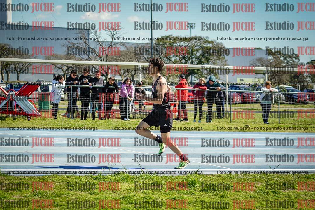 Fotos de los 800 m llanos de varones