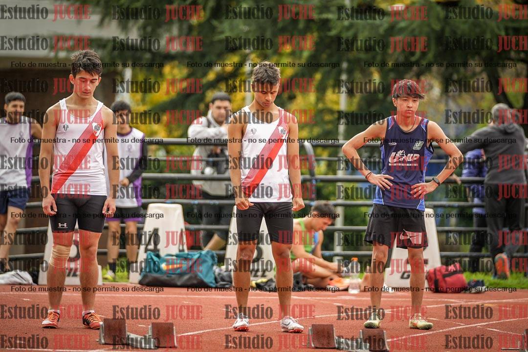 Fotos de los 100 m llanos de varones