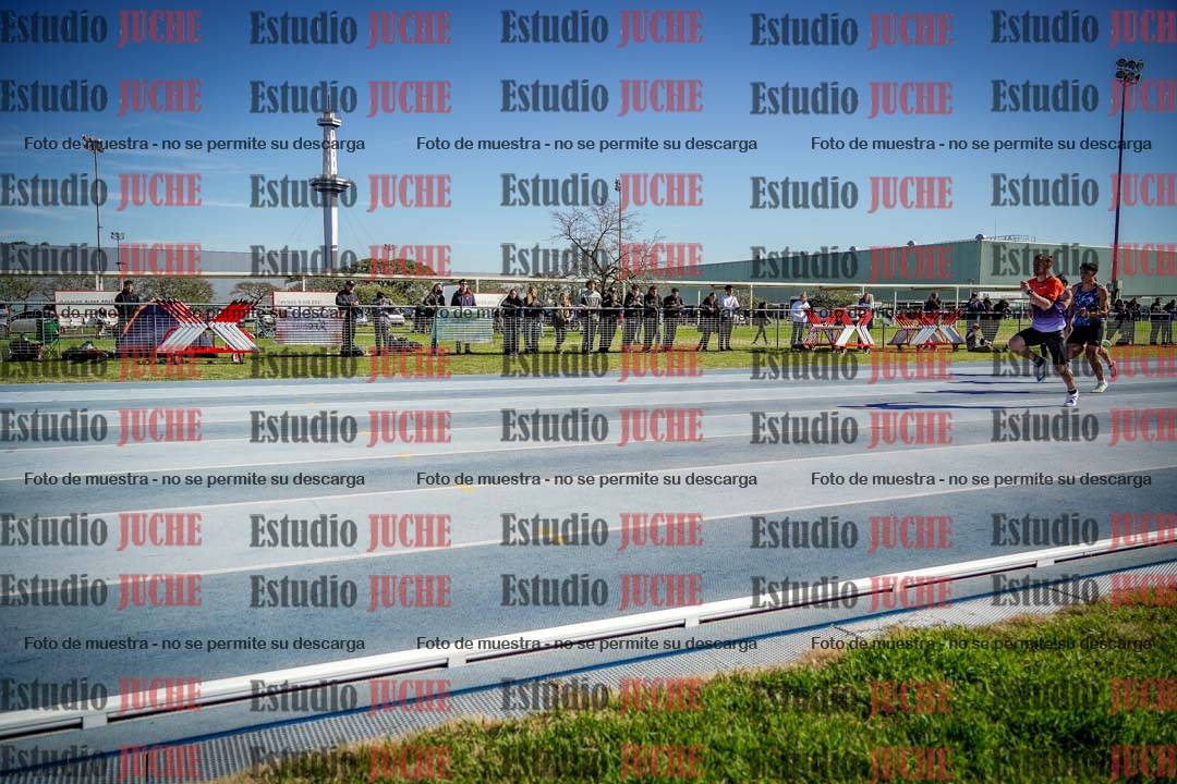 Fotos de los 100 m llanos de varones
