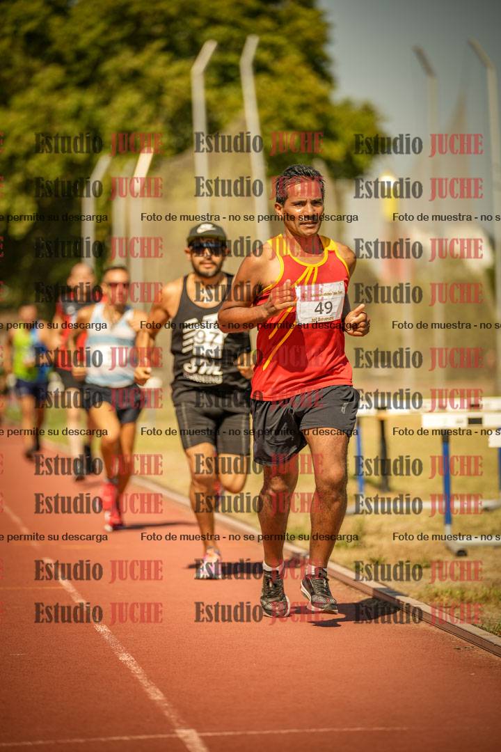 Fotos de los 3000 m llanos de varones