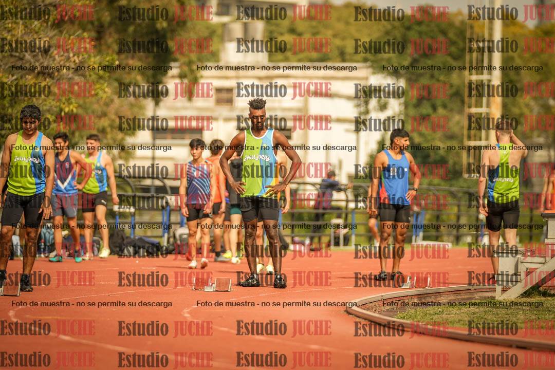 Fotos de los 200 m llanos de varones