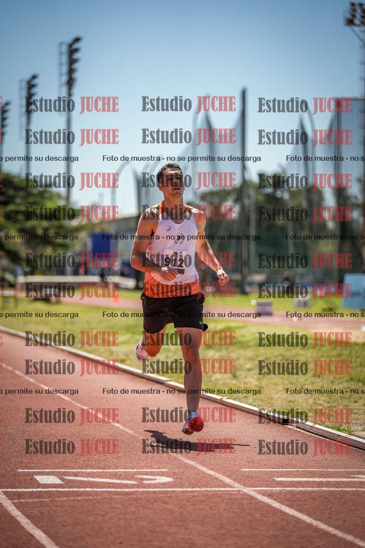 Fotos de los 800 m llanos de varones
