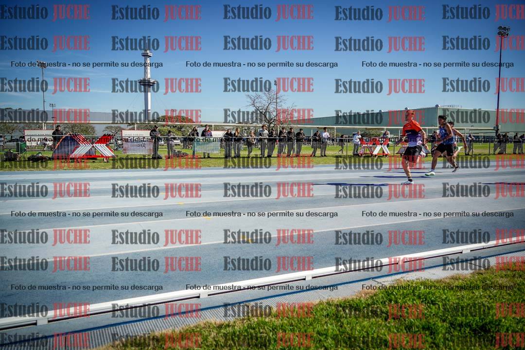 Fotos de los 100 m llanos de varones