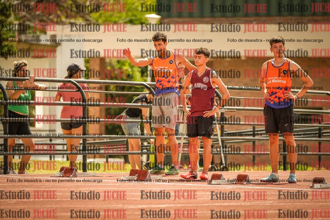 Fotos de los 100 m llanos de varones