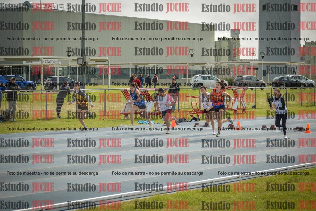 Fotos de los 80 m llanos de mujeres