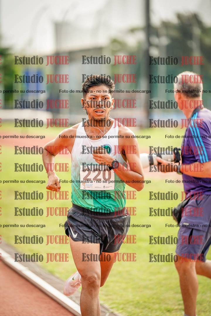 Fotos de los 3000 m llanos de varones