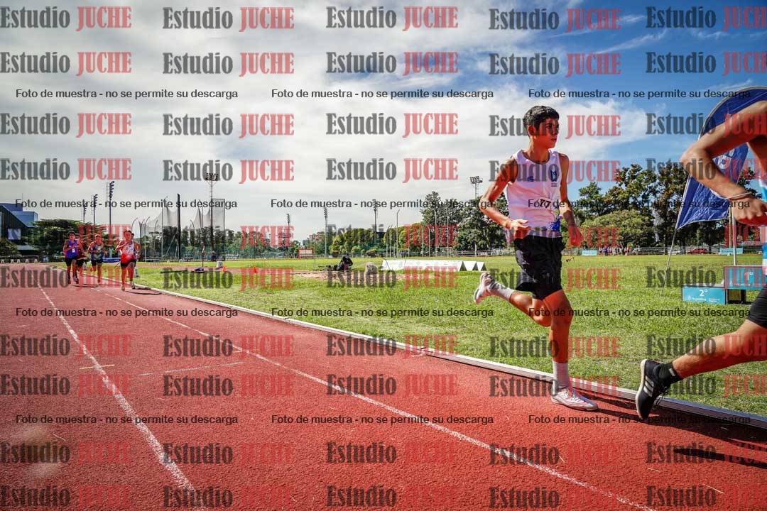 Fotos de los 600 m llanos de varones