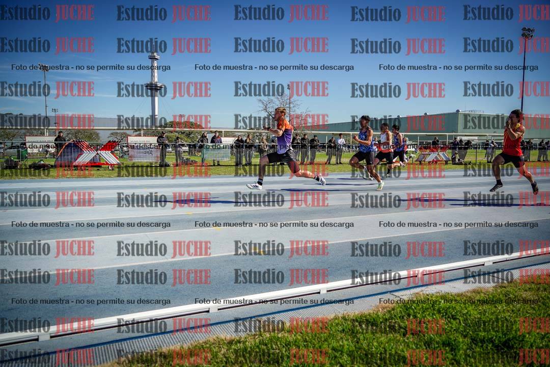 Fotos de los 100 m llanos de varones
