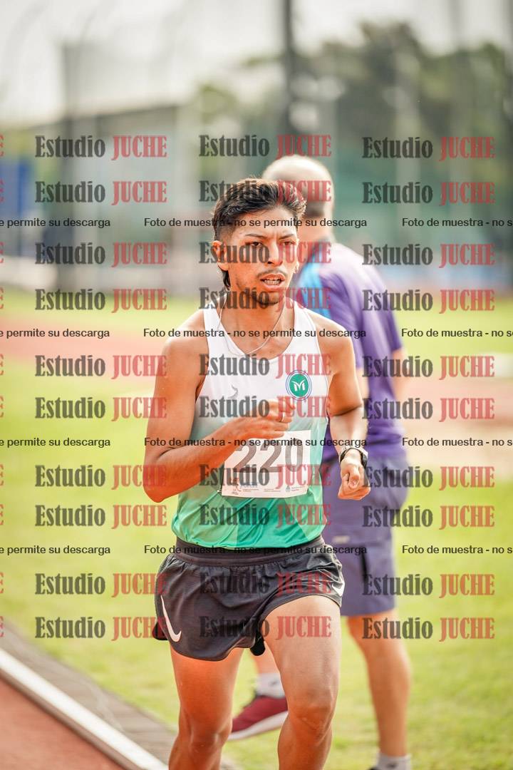 Fotos de los 3000 m llanos de varones