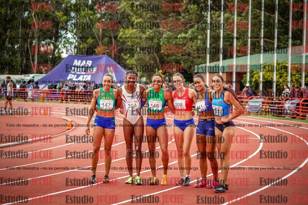 Fotos de algunos extras y podios del día 3
