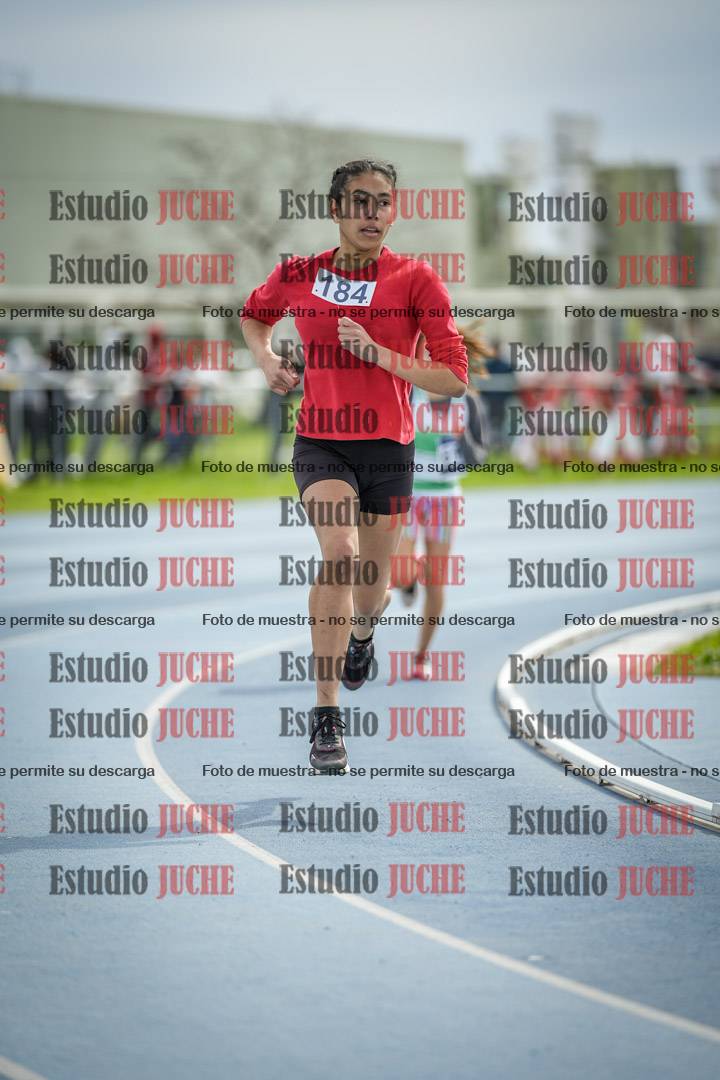 Fotos de los 800 m llanos de mujeres - U14
