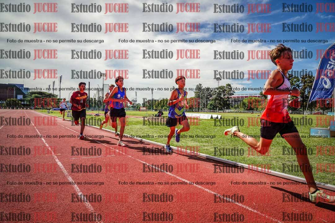 Fotos de los 600 m llanos de varones