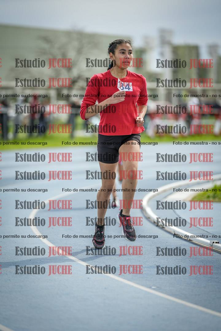 Fotos de los 800 m llanos de mujeres - U14