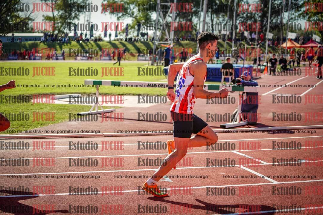 Fotos de los 800 m llanos de varones