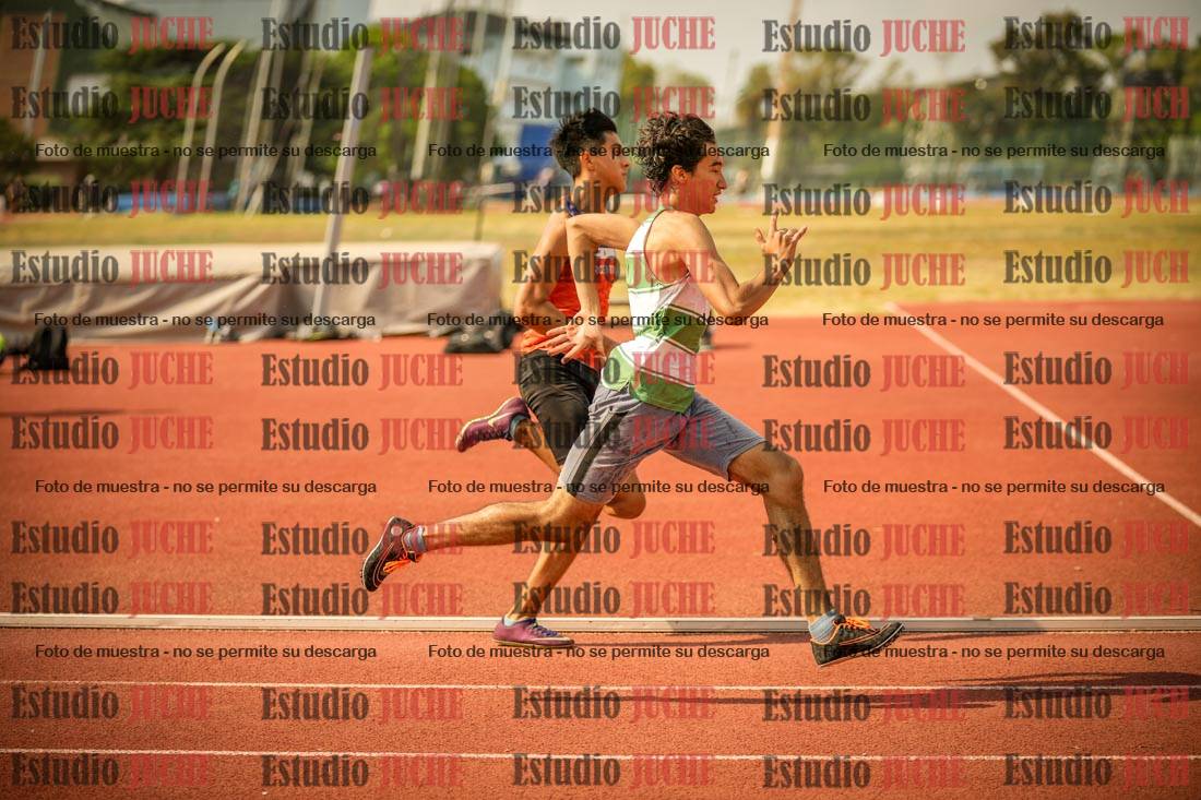 Fotos de los 400 m llanos de varones
