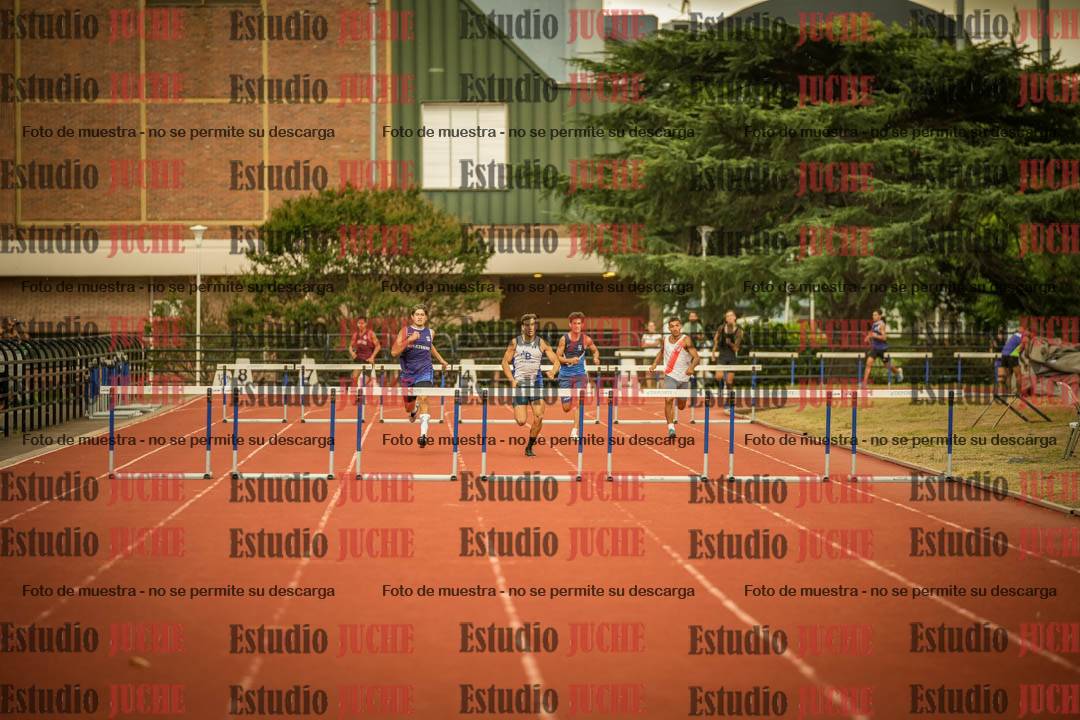 Fotos de los 400 m con vallas de varones