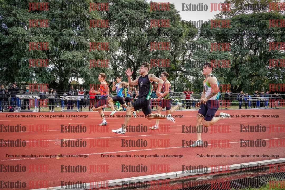 Fotos de los 100 m llanos de varones