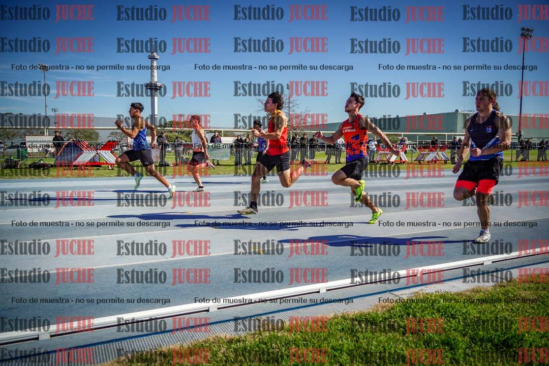 Fotos de los 100 m llanos de varones