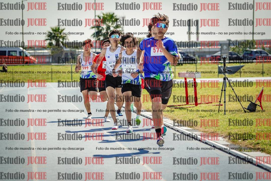Fotos de los 800 m llanos de varones