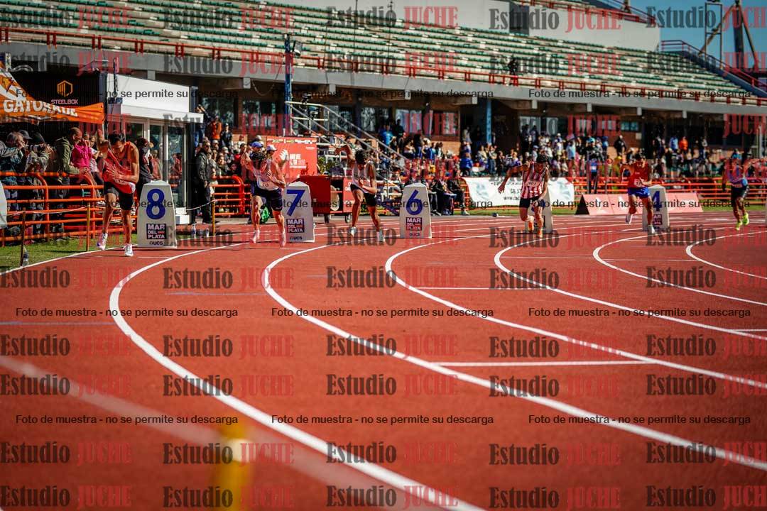 Fotos de los 800 m llanos de varones