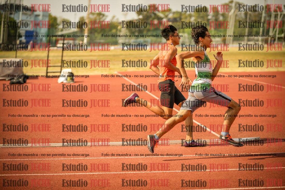 Fotos de los 400 m llanos de varones