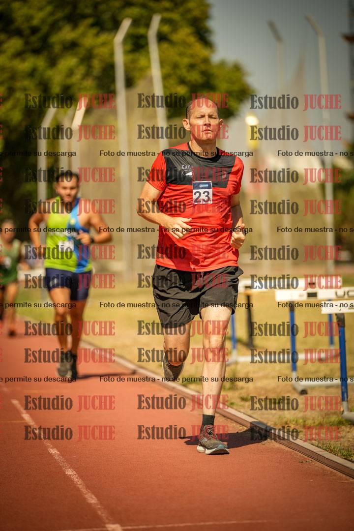 Fotos de los 3000 m llanos de varones