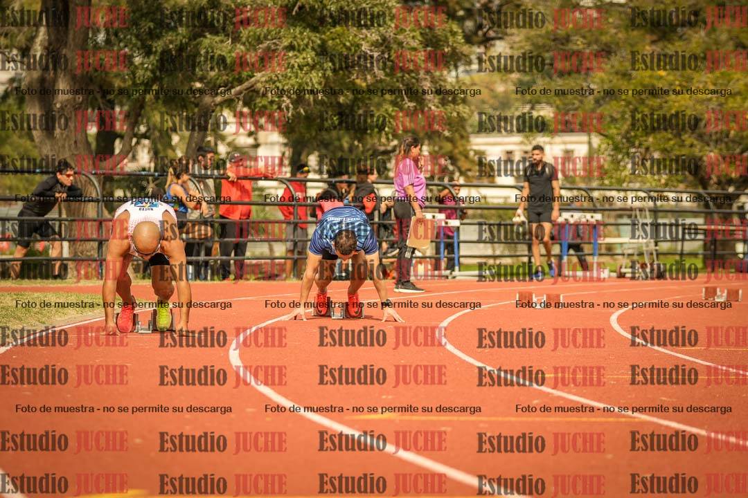 Fotos de los 200 m llanos de varones
