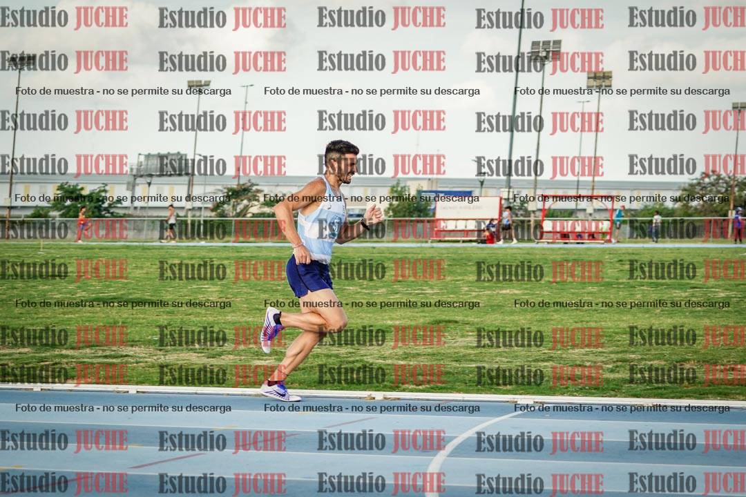 Fotos de los 800 m llanos de varones