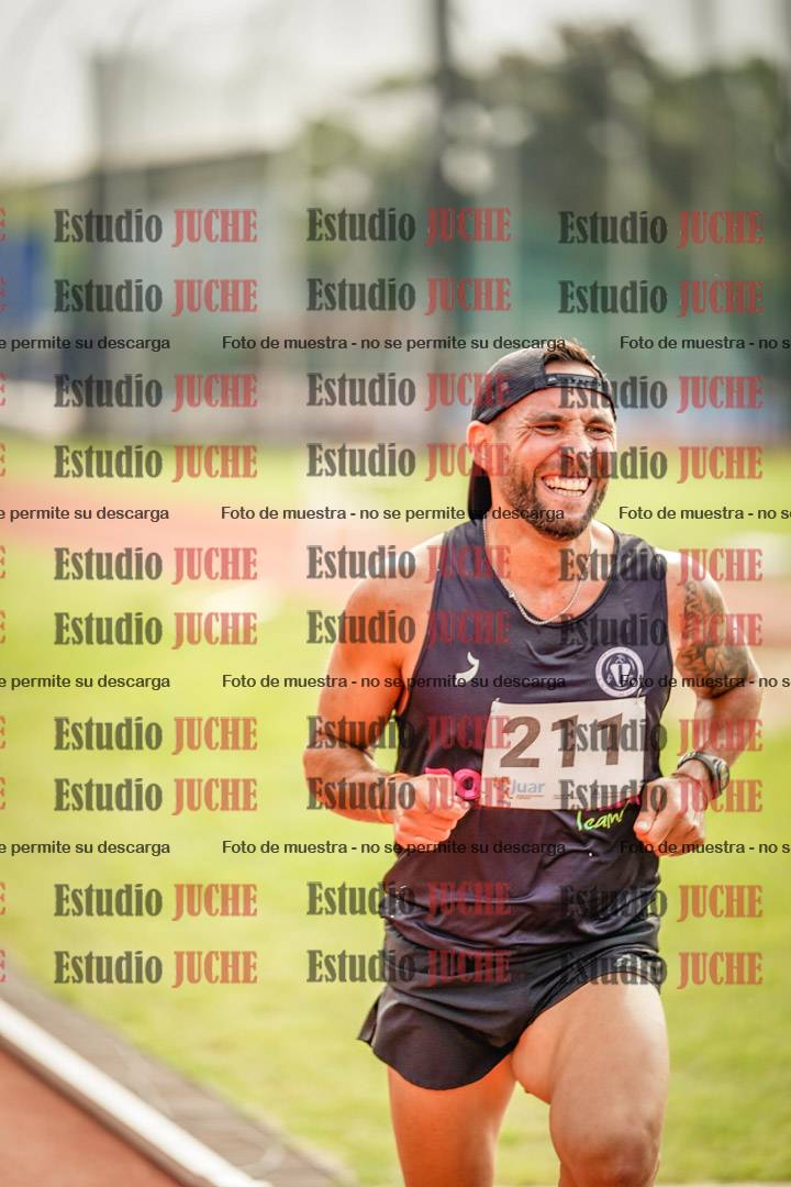 Fotos de los 3000 m llanos de varones