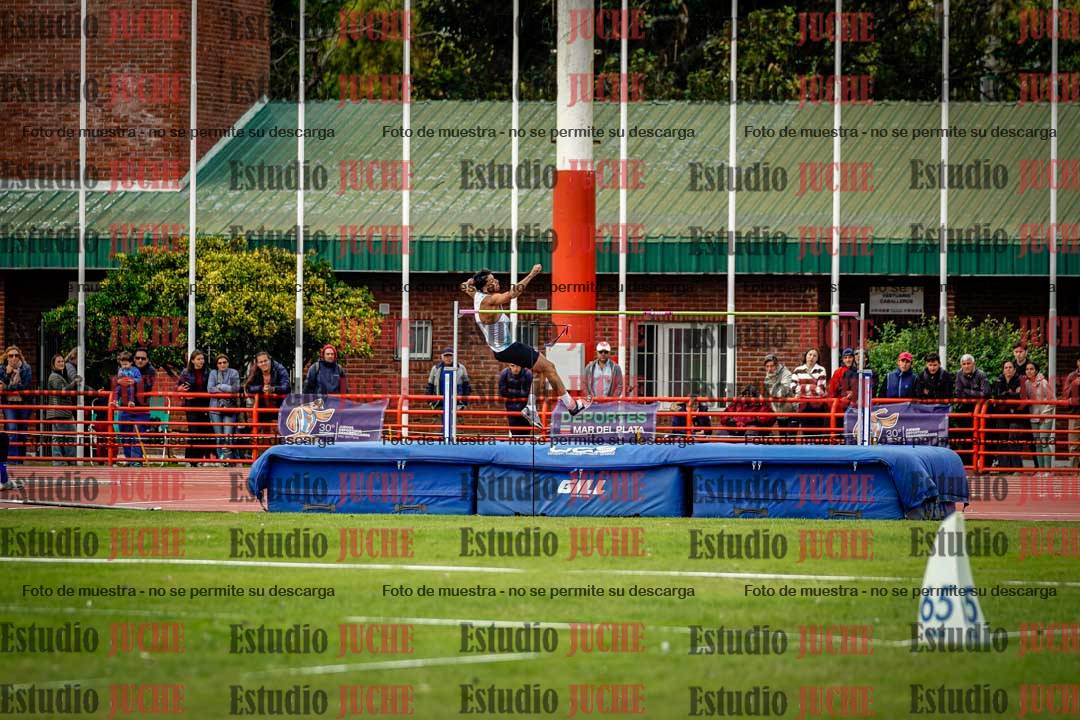 Fotos del salto en alto de varones - FINAL
