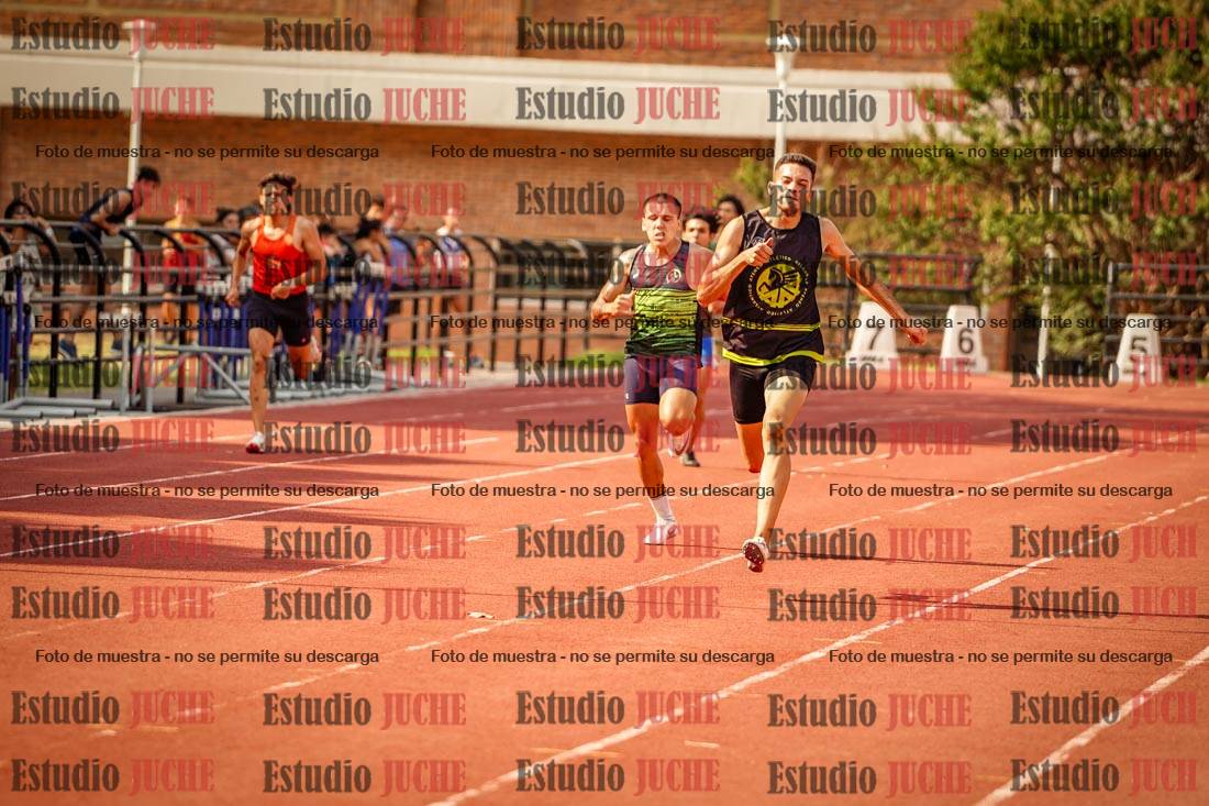 Fotos de los 400 m llanos de varones