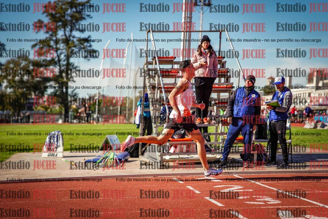 Fotos de los 800 m llanos de varones