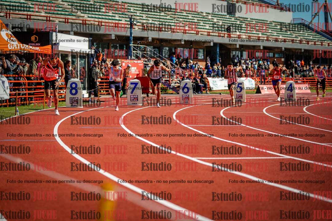 Fotos de los 800 m llanos de varones