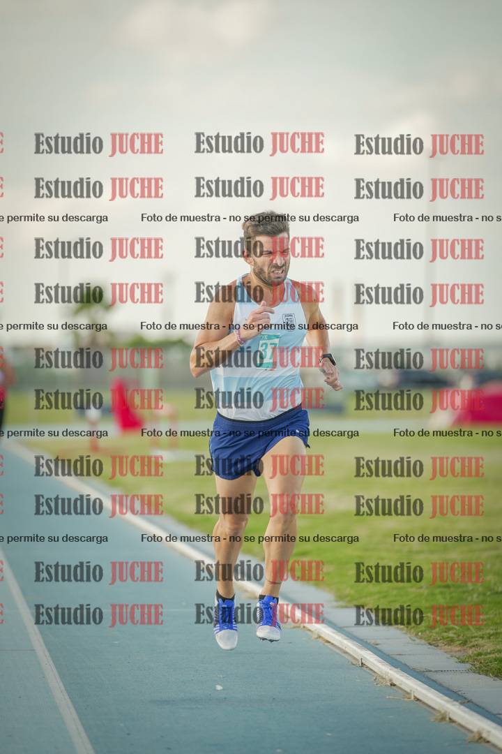 Fotos de los 800 m llanos de varones