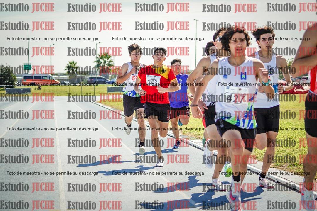 Fotos de los 800 m llanos de varones
