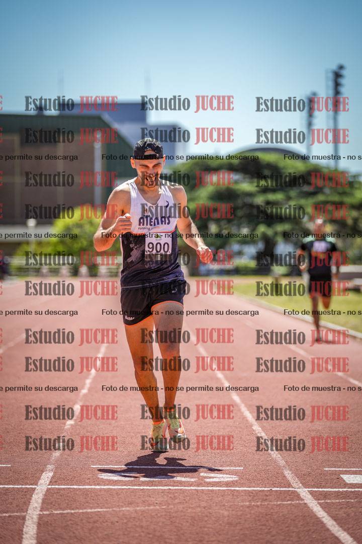Fotos de los 800 m llanos de varones