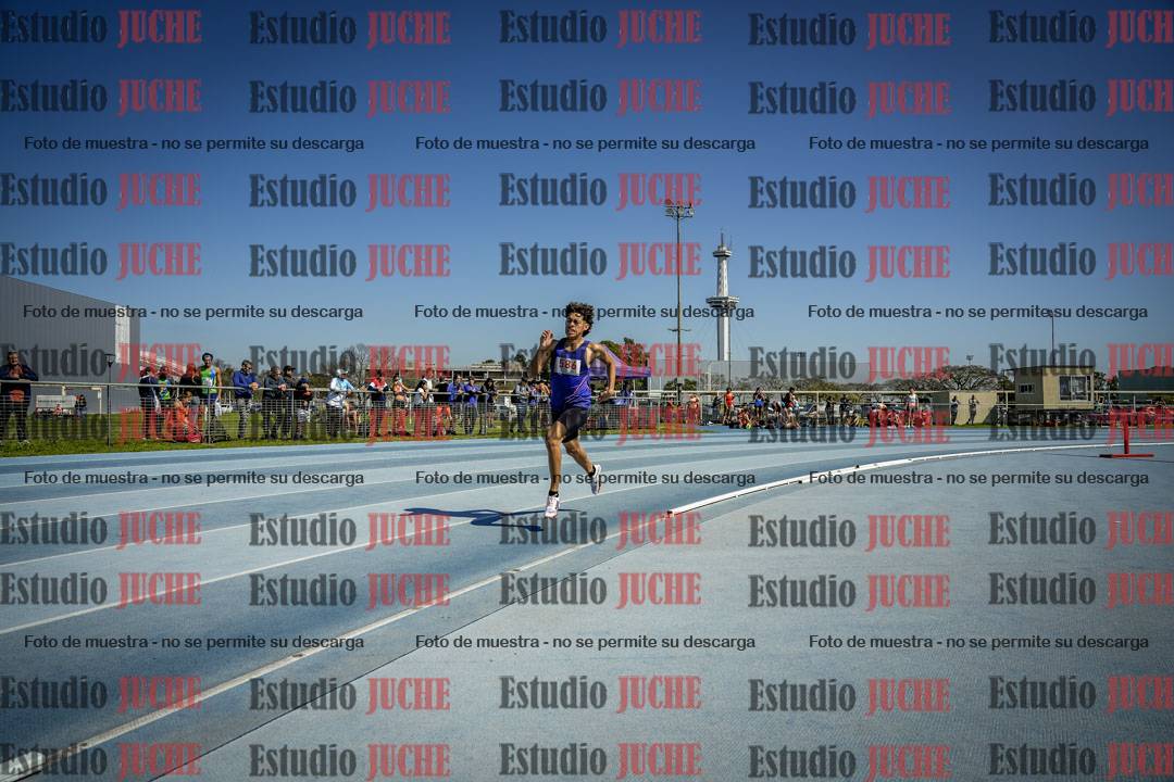 Fotos de los 800 m llanos de varones