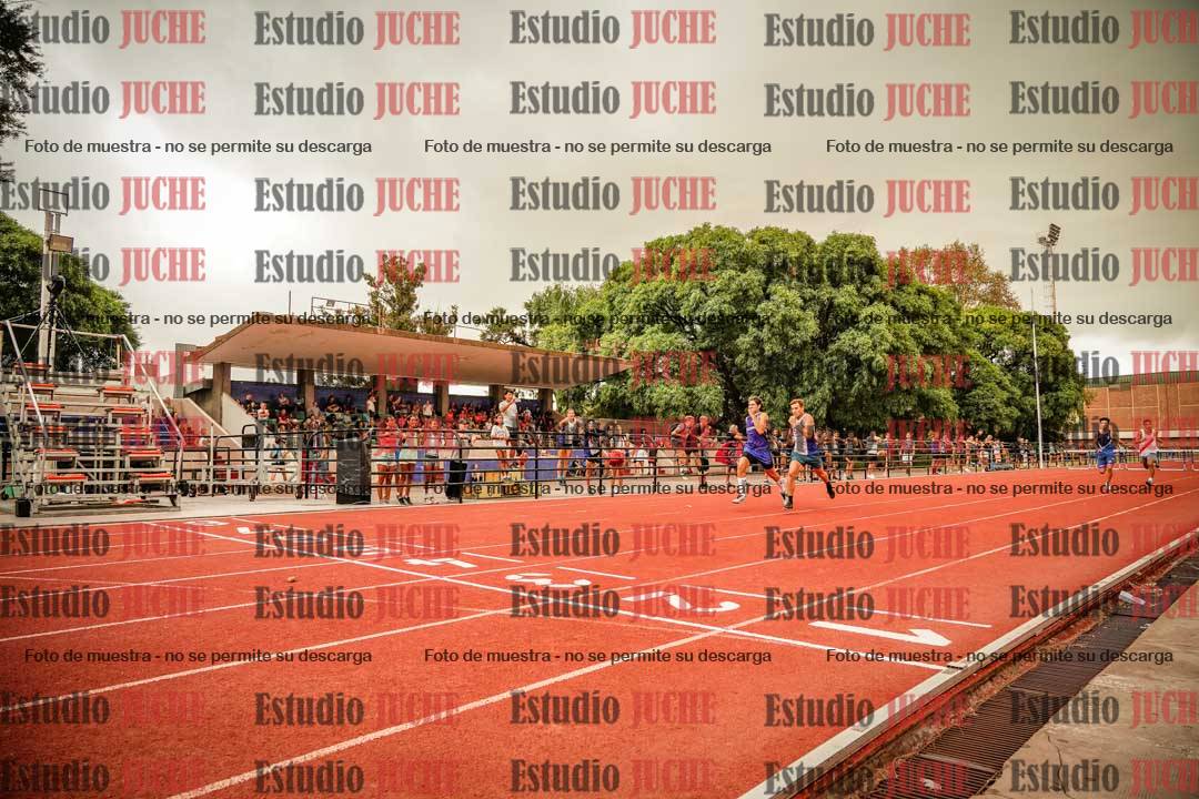Fotos de los 400 m con vallas de varones