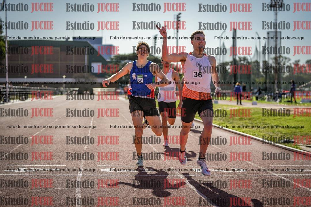 Fotos de los 800 m llanos de varones