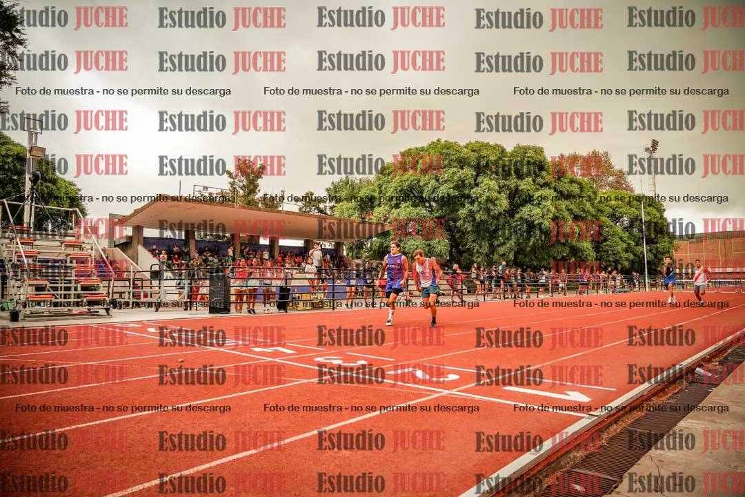 Fotos de los 400 m con vallas de varones