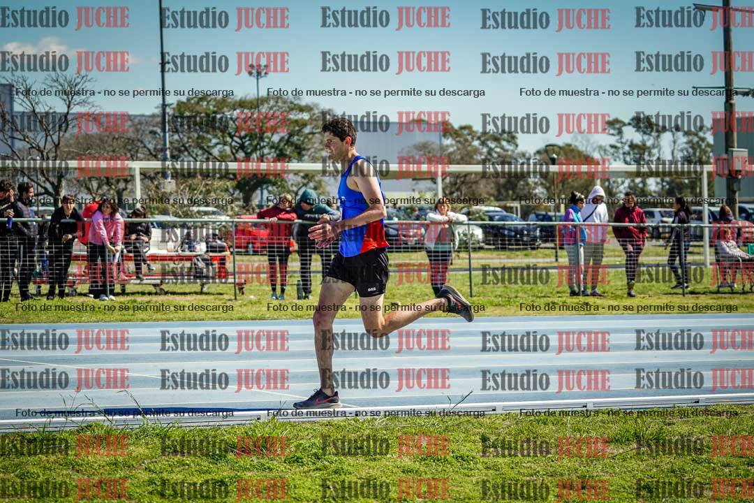 Fotos de los 800 m llanos de varones
