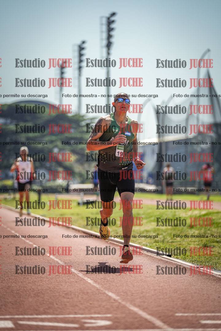 Fotos de los 800 m llanos de varones