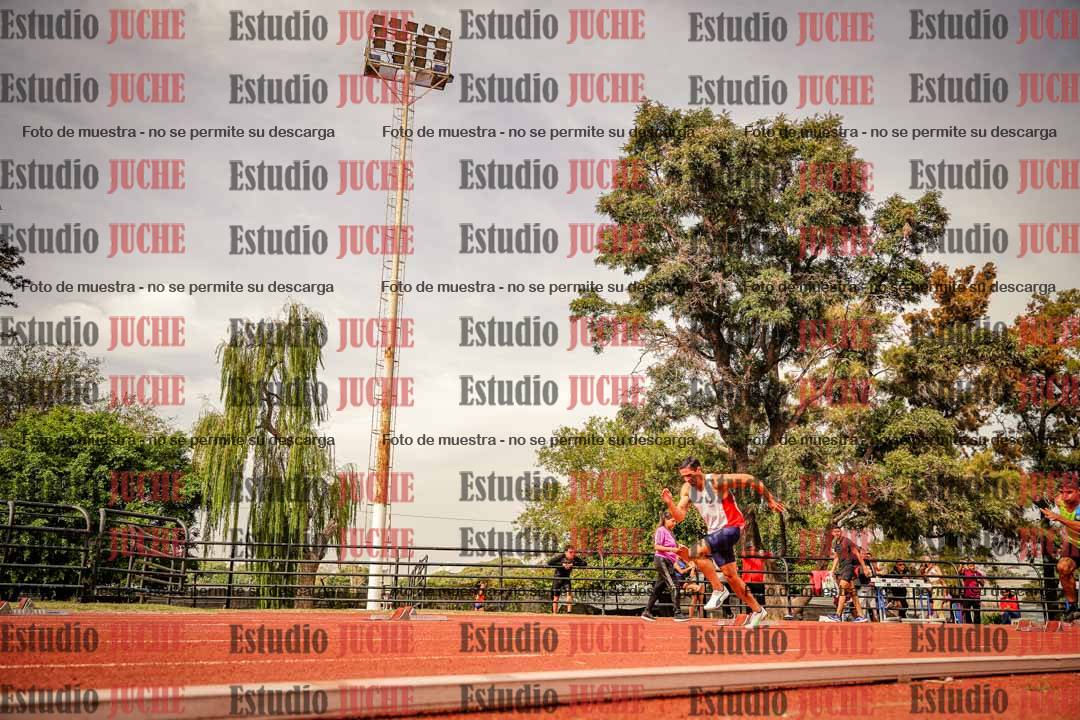 Fotos de los 200 m llanos de varones