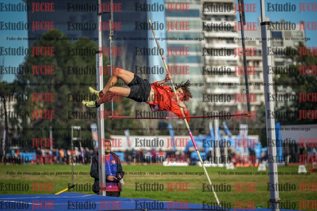 Fotos del salto con garrocha de varones - decatlón 8