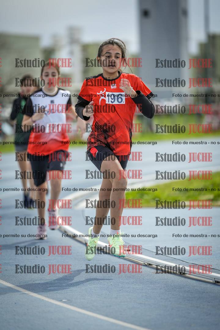 Fotos de los 800 m llanos de mujeres - U14