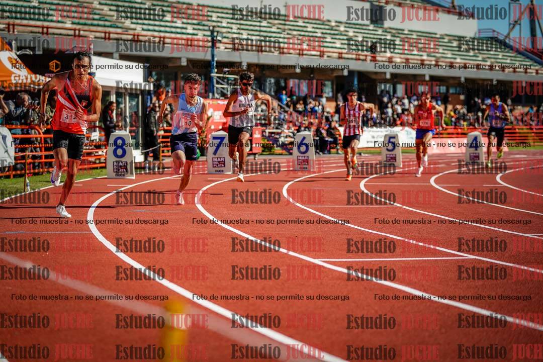 Fotos de los 800 m llanos de varones
