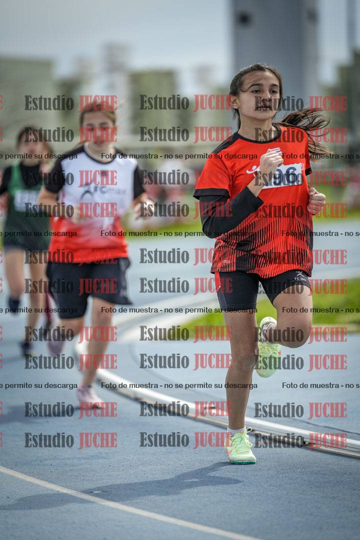 Fotos de los 800 m llanos de mujeres - U14