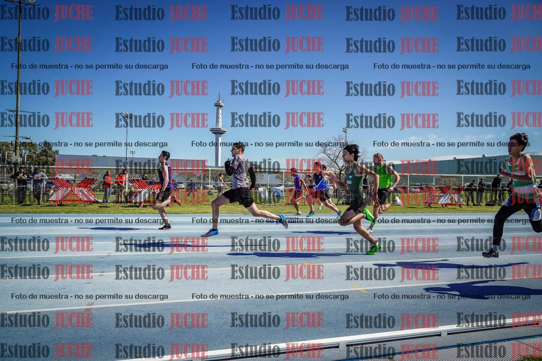 Fotos de los 100 m llanos de varones