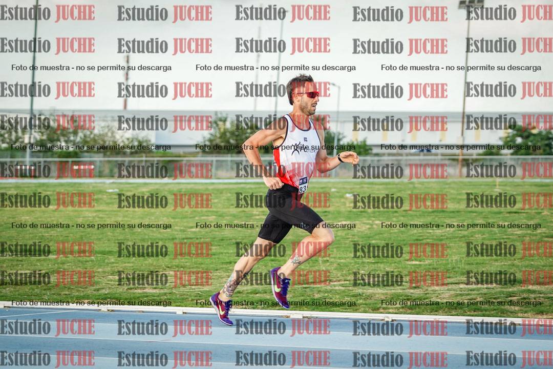Fotos de los 800 m llanos de varones