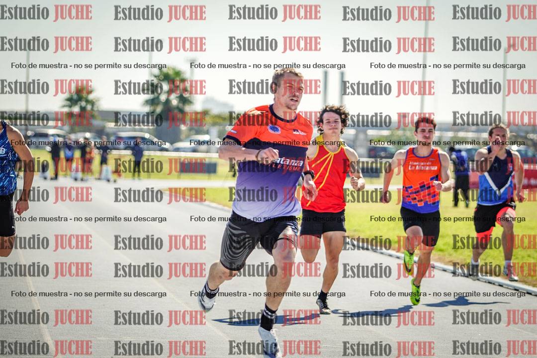 Fotos de los 100 m llanos de varones